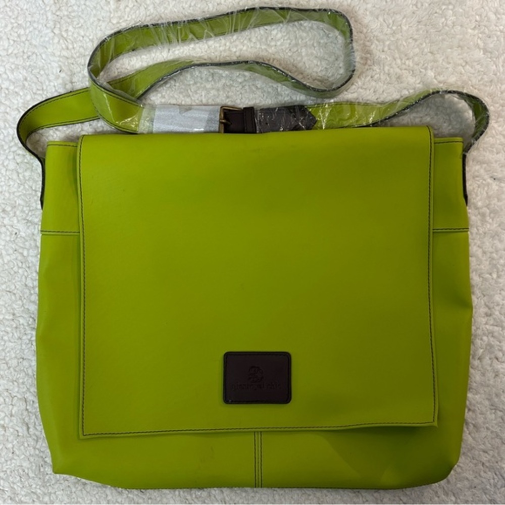 Glenroyal Chic Handcrafted in Scotland Apple Green Crossbody Bag Satchel